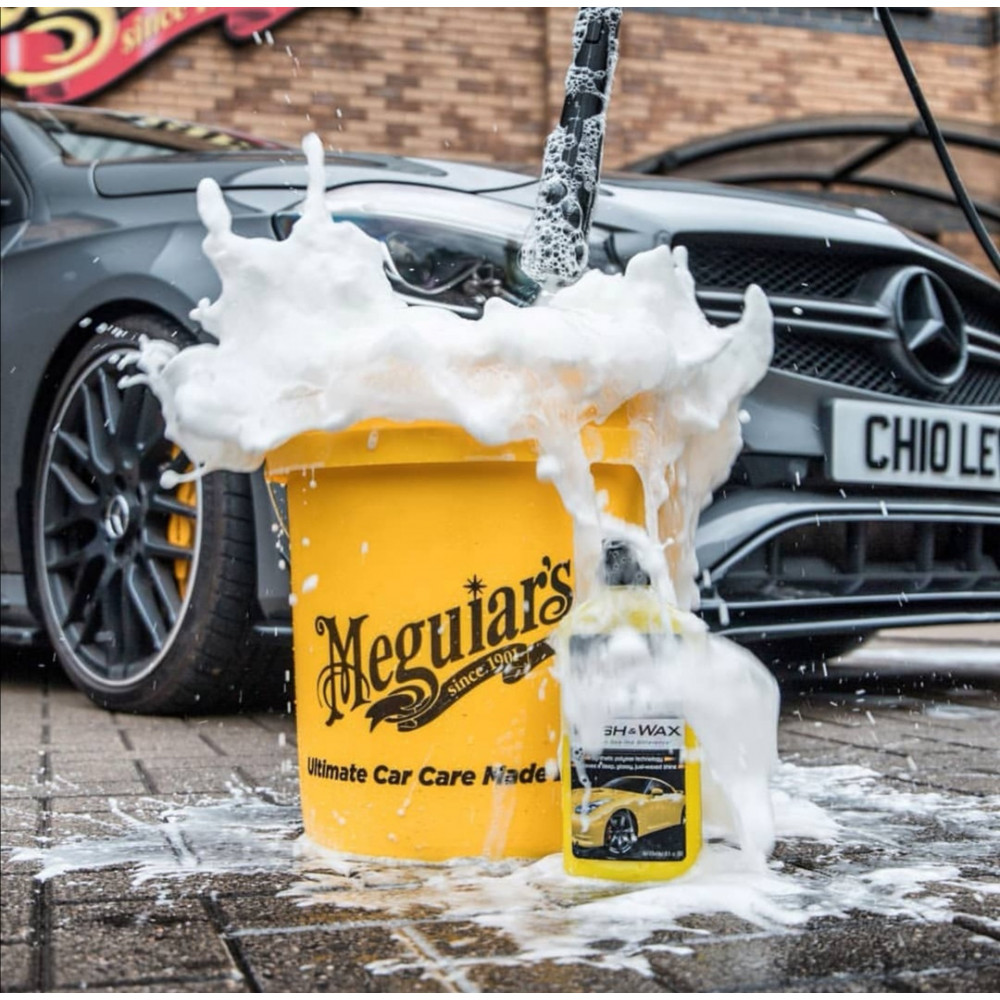 Автомобільний шампунь з воском - Meguiar's Ultimate Wash & Wax 473 мл. (G17716EU)